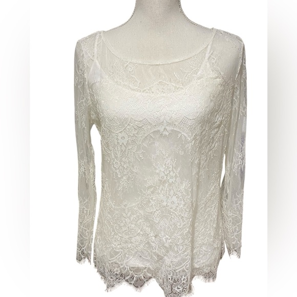NWT White House Black Market Long Sleeve Lace Top Size Medium - Picture 2 of 16